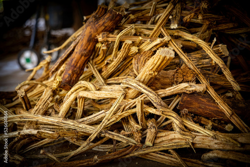 Jagube raspado (Banisteriopsis caapi sem casca)