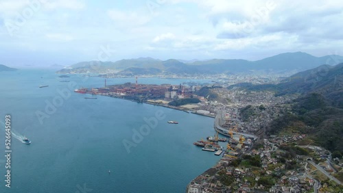 Wallpaper Mural 広島県呉市を上空から Torontodigital.ca