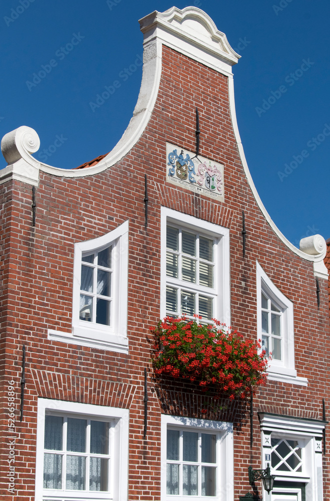 Fassade eines Hauses in Greetsiel (Niedersachsen)
