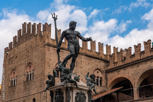 Italy, Emilia-Romagna, Bologna, Fountain of Neptune on Piazza del Nettuno
