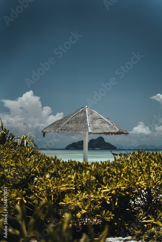 Phi Phi Island is located in the Andaman Sea. It is the most beautiful island in Thailand that everyone must come to. Accommodation in harmony with nature Suitable for relaxing, swimming and honeymoon