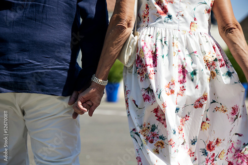 mariage et amour entre personnes âgées