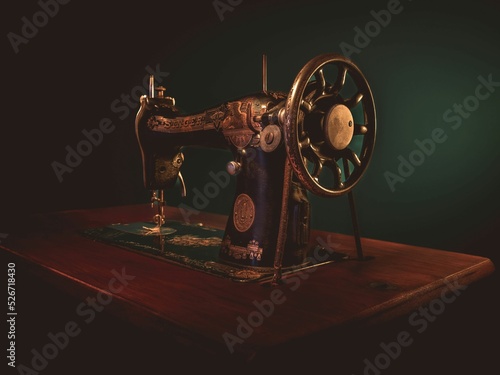 Zabytkowa maszyna do szycia - mechaniczna, prawie stuletnia