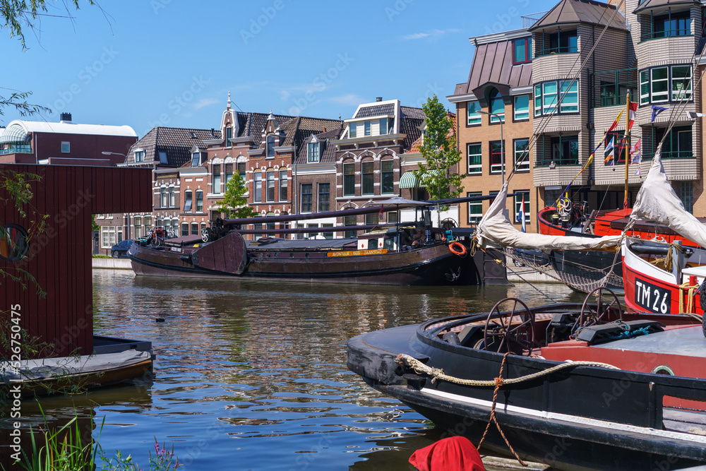 Obraz premium Gouda 750 jaaar. Boat show.