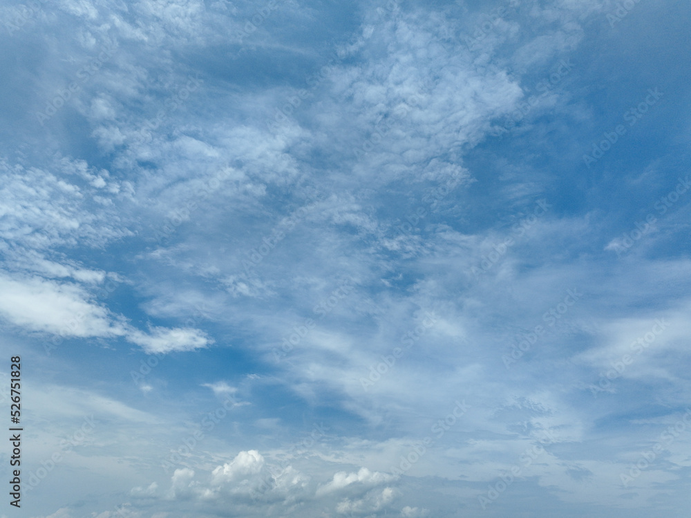 Fototapeta premium 夏空と雲