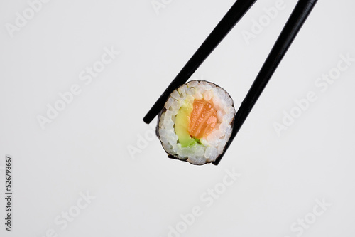 SALMON AVOCADO SUSHI MAKI ROLL