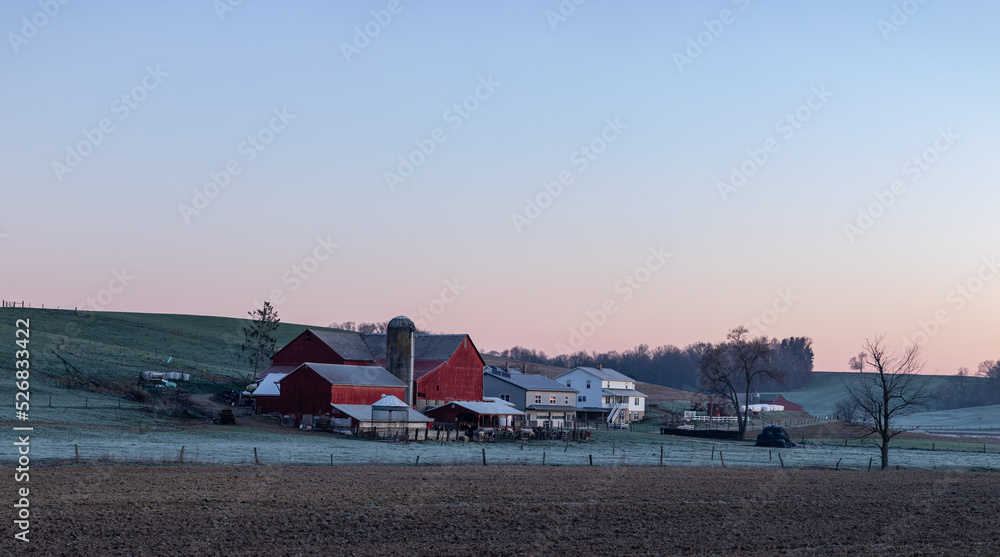 Amish farm on a hillside among the dewy fields in the morning | Amish country, Ohio
