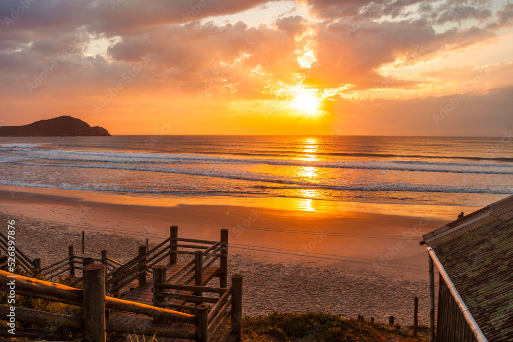 Obraz premium Amanhecer na praia 