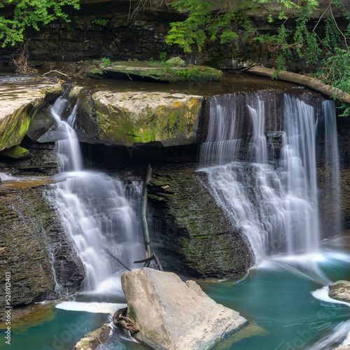 Fototapeta Naklejka Na Ścianę i Meble -  Great Falls of Tinkers Creek near Cleveland, Ohio