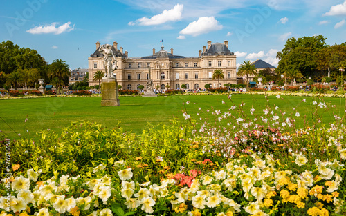 Fotografija Le Jardin Luxembourg park in Paris during summer, people relax in the park