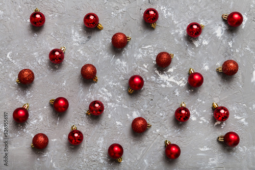 Christmas composition. a pattern of christmas balls on colored background. Flat lay, top view New year decor