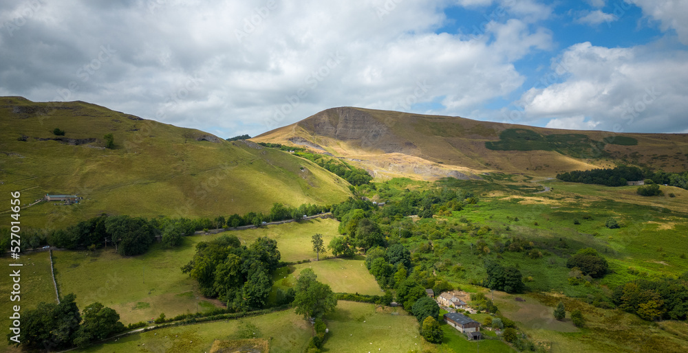 Fototapeta premium Hope Valley in the Peak District National Park - travel photography
