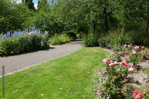 Gartenweg im Müga-Park in Mülheim an der Ruhr