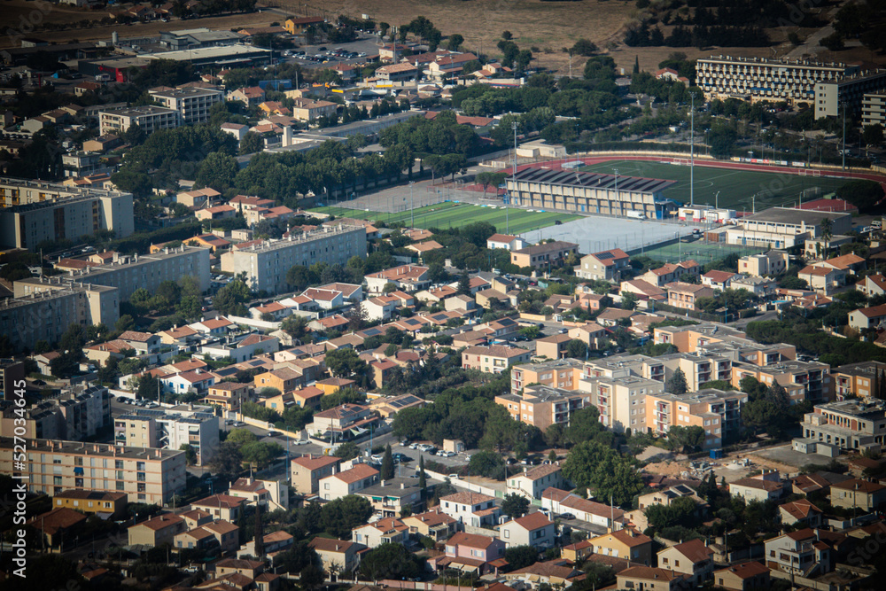 vue aérienne du zone urbaine en France