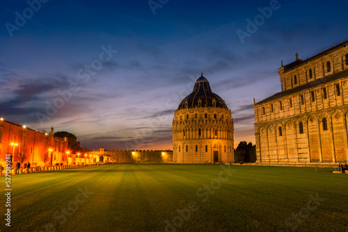 Obraz na płótnie Pisa, Italy, 14 April 2022: Beautiful sunset over Campo dei Miracoli  square