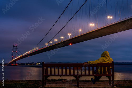 Man udner the Bridge © piotr