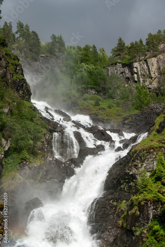 Zwillings Wasserfall Låtefossen bei Odda, Norwegen