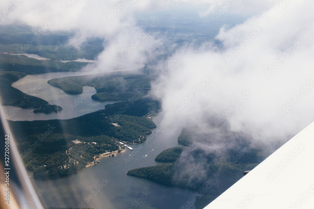 Obraz premium Lake Below