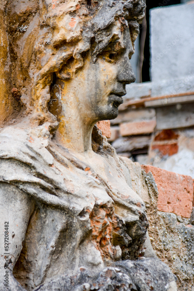 Fototapeta premium old stone statue
