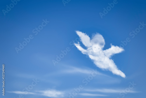 Angels flying in the sky. Cloud figures of angels © Елена Нечипоренко