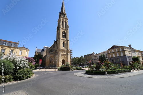 La place Maréchal de Lattre de Tassigny, ville Bergerac, département de la Dordogne, France photo