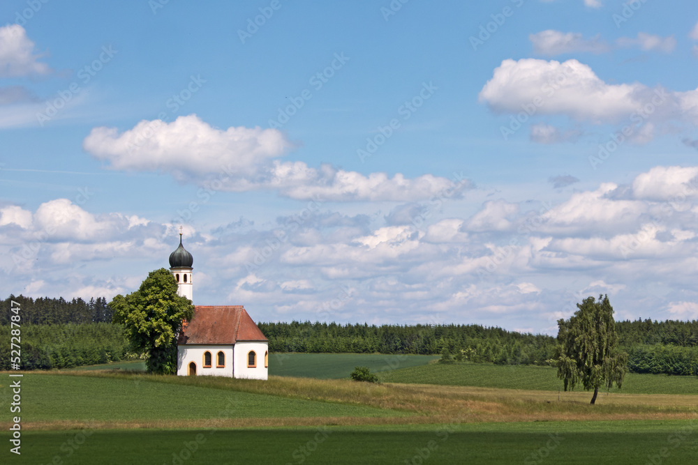 einsames Kirchlein unter bayerischem Himmel einsames Kirchlein unter bayerischem Himmel