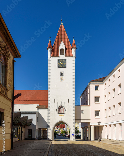 Pittoreske Altstadt von Mindelheim im Unterallgäu - das Obere Tor photo