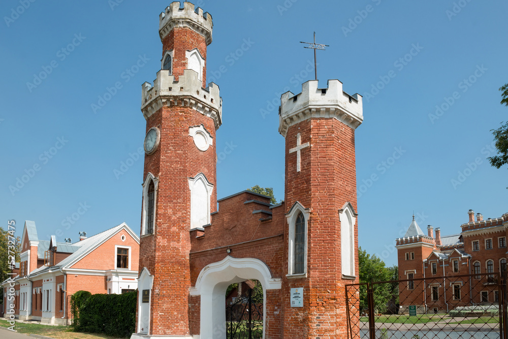 Ramon, Voronezh Region, Entrance gate with a tower and clock. The palace complex of the Oldenburgskys. This is the only place of residence of royal persons in the Chernozem region.