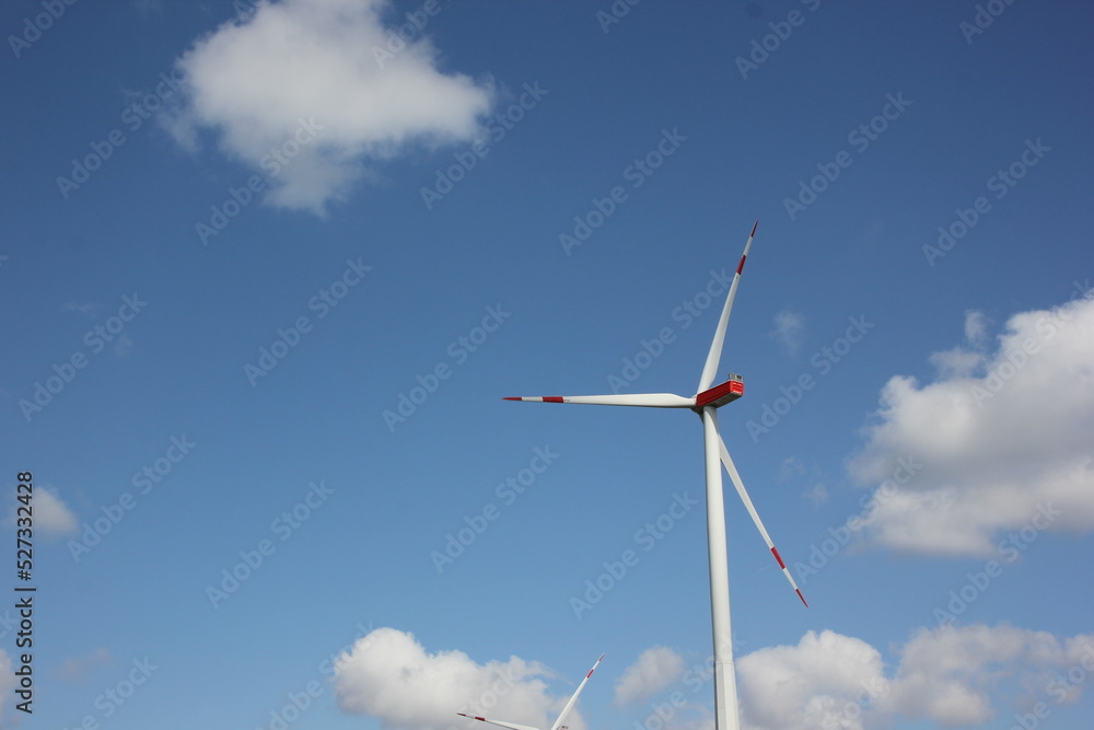 A wind turbine or wind turbine transforms the wind energy into electrical energy A wind turbine or wind turbine transforms the wind energy into electrical energy