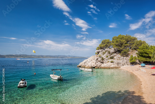 Fototapeta Naklejka Na Ścianę i Meble -  vacation, europe, brela, croatia, destination, tourism, resort, shore, beach, bay, mediterranean, nature, riviera, beautiful, sea, green, blue, coastline, dalmatia, adriatic, water, tree, travel, land