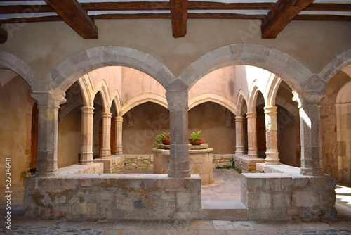 Monasterio de las Santas Cruces en Aiguamurcia Tarragona España 