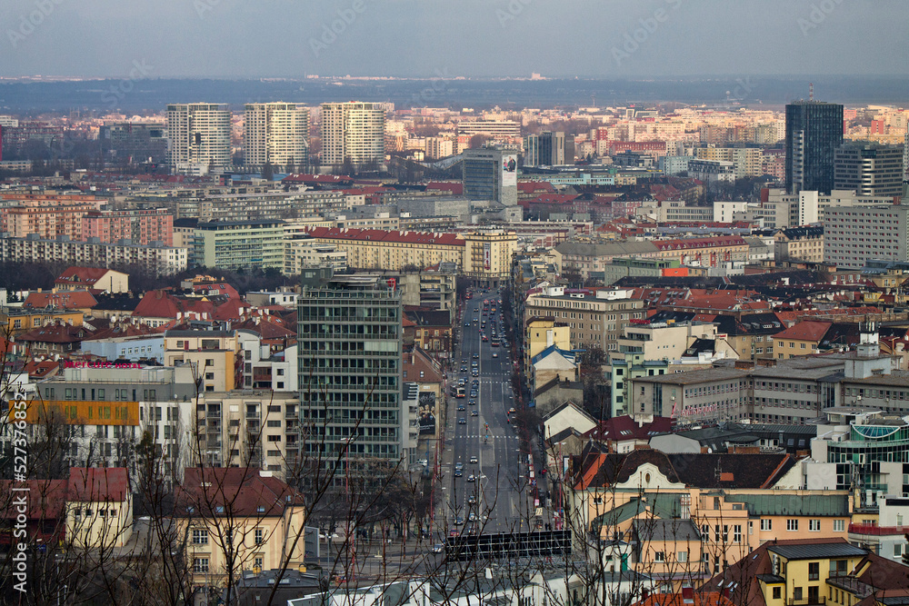 A view of the city with traffic and surroundings