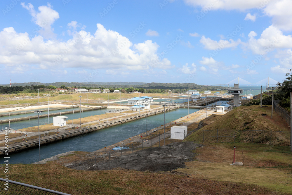 Panama Canal, the passage of ships through the canal