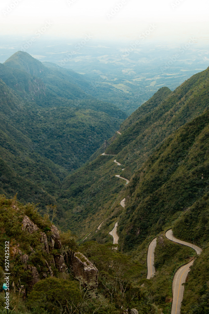 Paisagens e as curvas da rodovia SC-390,  Serra do Rio do Rastro, Santa Catarina, Brasil