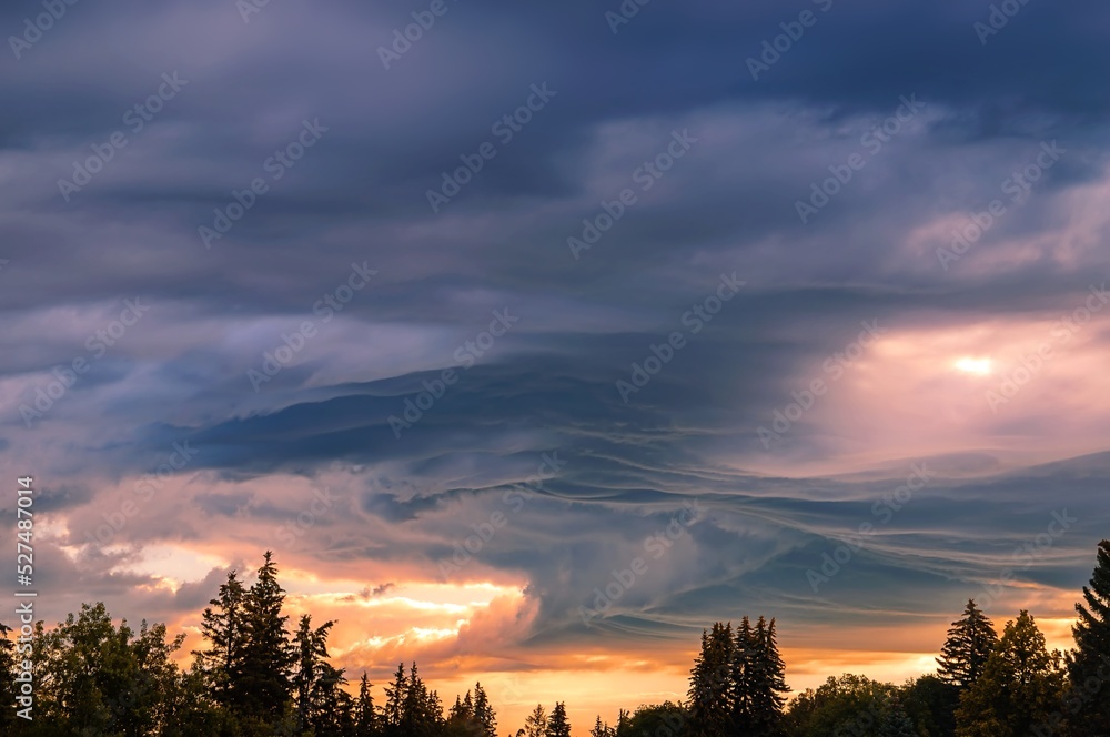 Obraz premium Dramatic Clouds In Edmonton