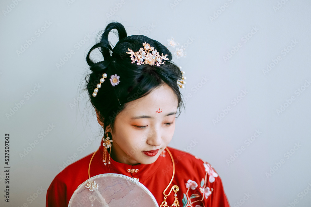 Han-style make-up and hair Han-style make-up and hair