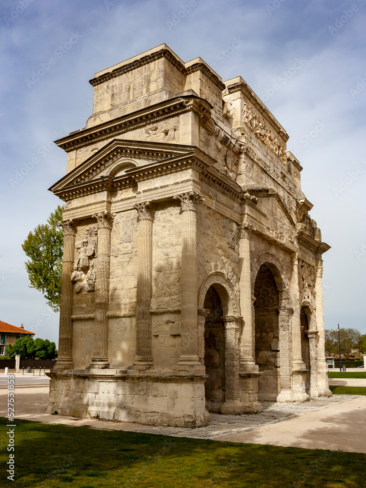 Obraz premium View of the Roman triumphal arch of Orange, France