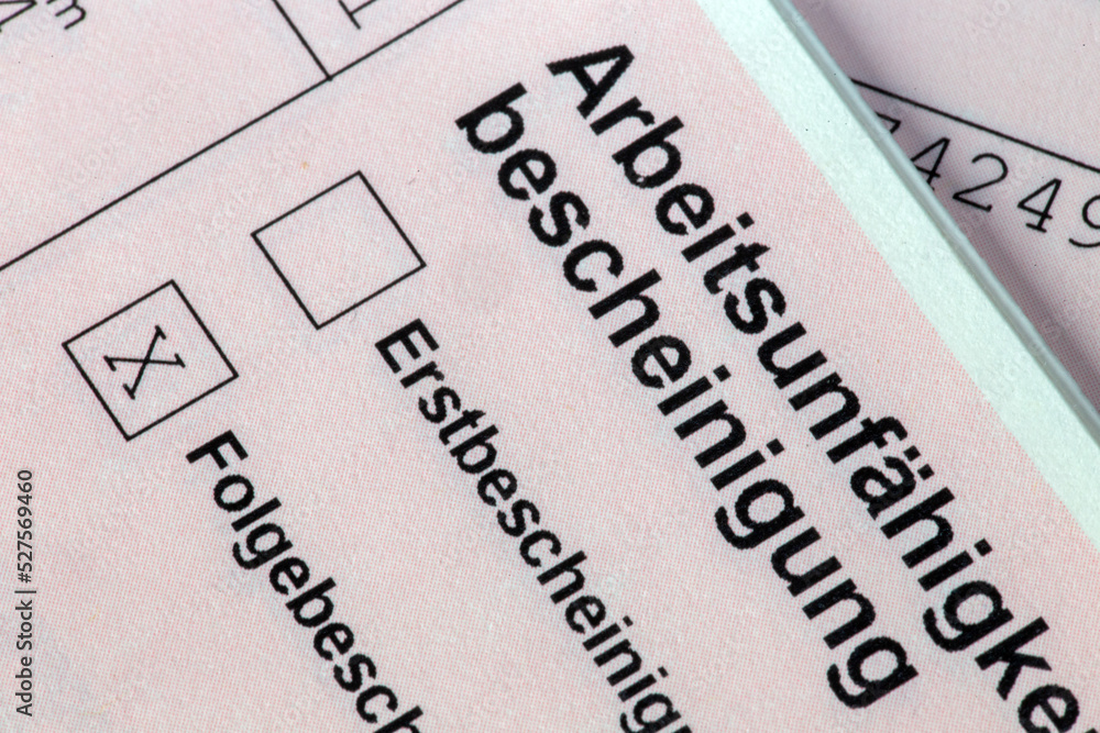 Symbolbild: Nahaufnahme einer Arbeitsunfähigkeitsbescheinigung Symbolbild: Nahaufnahme einer Arbeitsunfähigkeitsbescheinigung