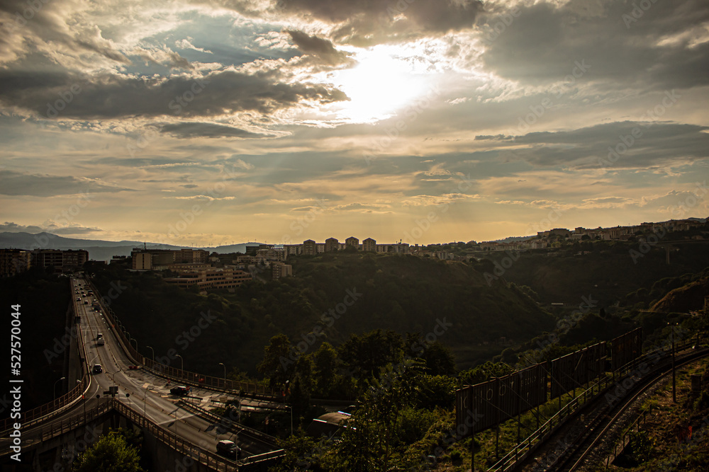 Obraz premium sunrise over the bridge