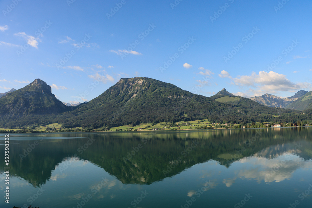 Wunderschöner Wolfgangsee; Südliches Seeufer mit Sparber, Bleckwand und Wieslerhorn