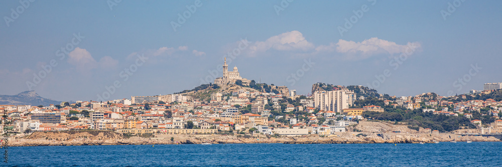 Skyline of Marseille with a view on the 7th arrondissement and the Endoume district - obrazy, fototapety, plakaty 