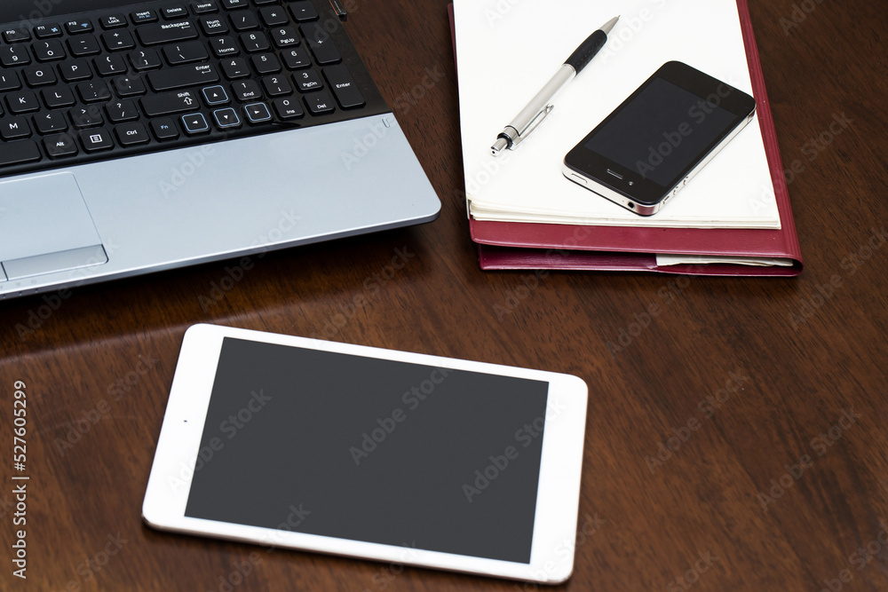 Electronic devices Electronic devices