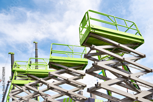 Fotografía Construction scissor lifts