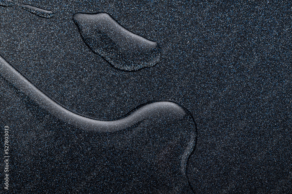 Obraz premium Huge macro drops on the ceramic surface