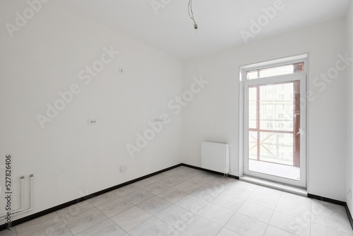 Wallpaper Mural Empty white room without decoration and renovation Torontodigital.ca