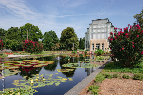 Jewel Box in Forest Park, St. Louis © Tammy