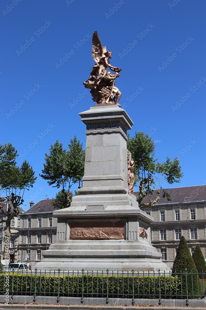 Obraz premium Ornate War memorial in Sedan town centre to commemorate the Battle of Sedan in 1870, during the French Prussian War. The monument to the dead of 1870 was inaugurated in 1897