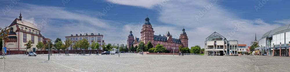 Fototapeta premium Marktplatz Aschaffenburg Panorama öffentlicher Platz