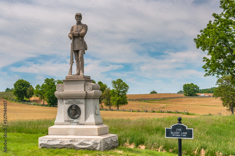 Obraz premium The 130th Pennsylvania Infantry Regiment Monument, Antietam National Battlefield, Maryland, USA, Sharpsburg, Maryland