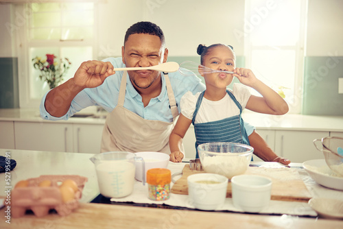 Foto Food, cooking and family with happy black father and daughter bonding and being